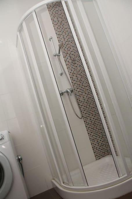 Sunny 2 Bedroom, 2 Bathrooms, Seaside Apt. Sliema Exterior photo