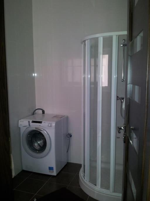 Sunny 2 Bedroom, 2 Bathrooms, Seaside Apt. Sliema Exterior photo