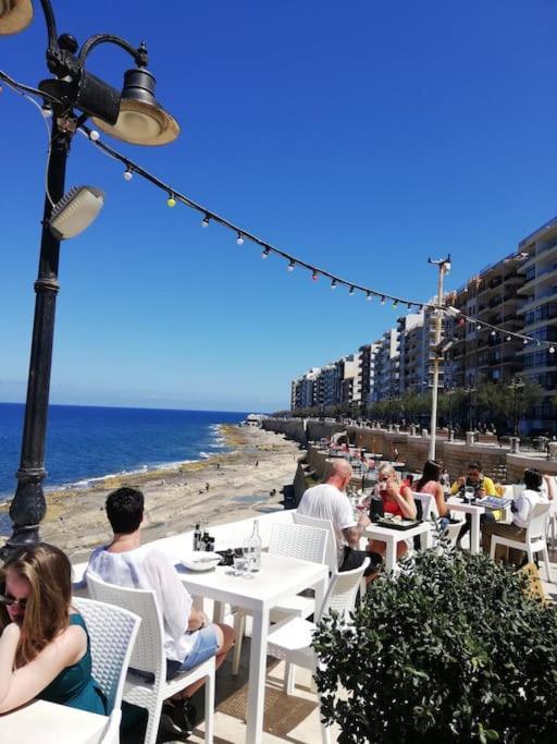 Sunny 2 Bedroom, 2 Bathrooms, Seaside Apt. Sliema Exterior photo
